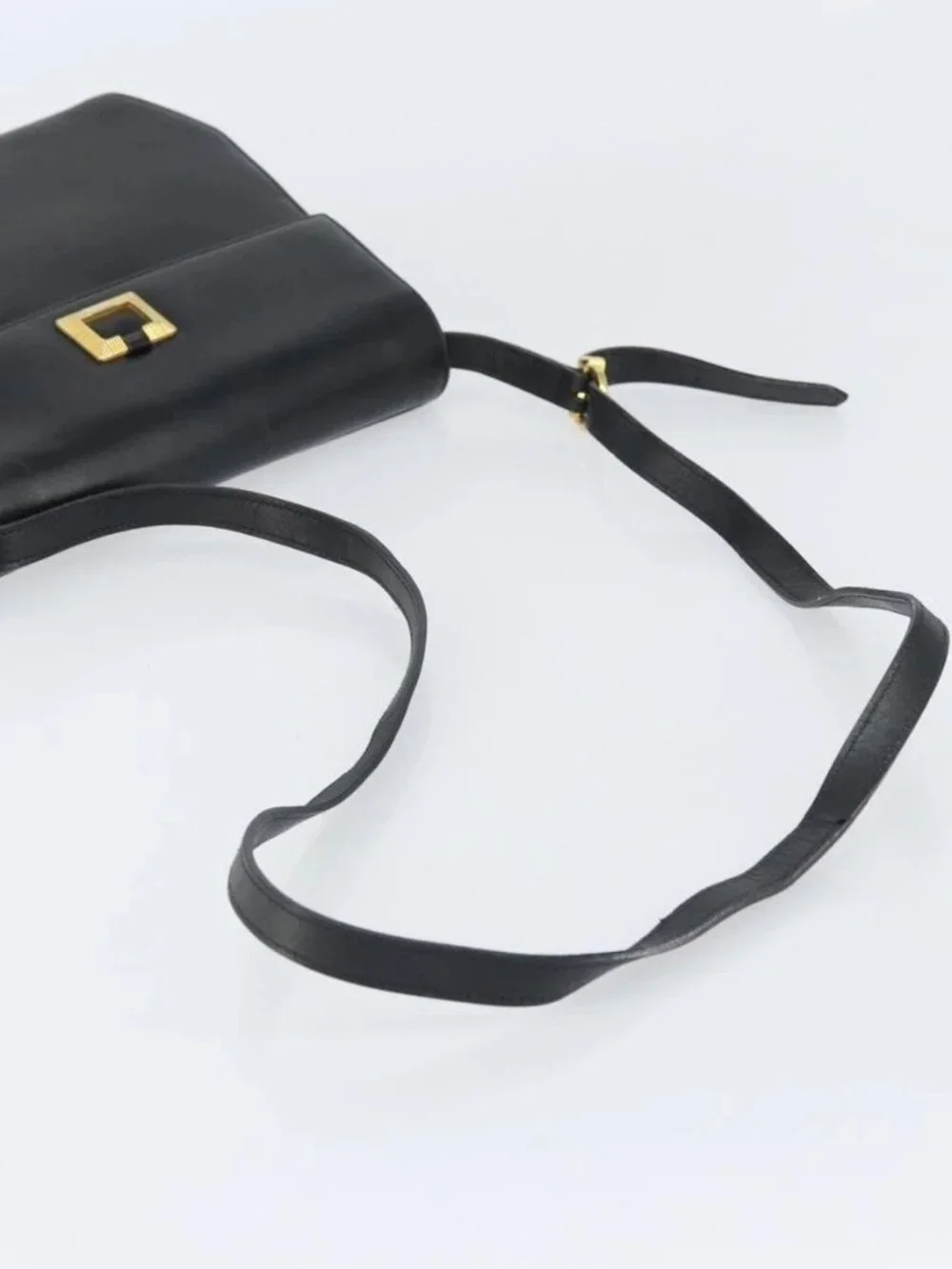 Salvatore Ferragamo Shoulder Bag Leather Black Gold Auth BA9556